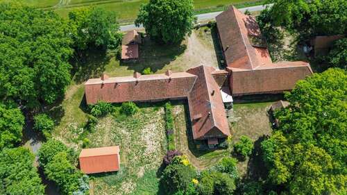 Foto - Haus zum Kaufen in Borstel Schamwege 470.000,00 € 299 m²