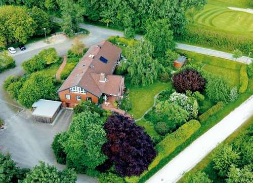 Foto - Haus zum Kaufen in Gronau (Leine) 385.000,00 € 295 m²