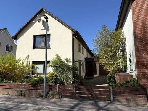 Foto - Haus zum Kaufen in Schwarzenbek 350.000,00 € 182 m²