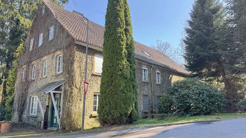 Foto - Haus zum Kaufen in Marienheide 249.900,00 € 280 m²