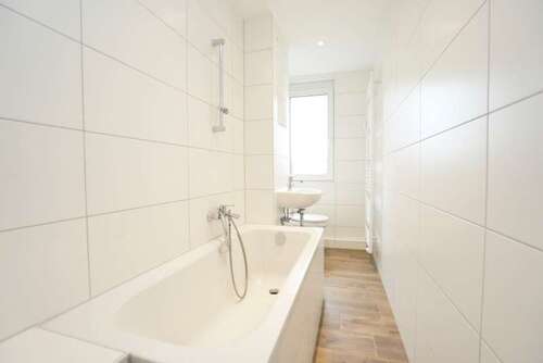Foto - Wohnung zum Mieten in Chemnitz 358,74 € 59.79 m²