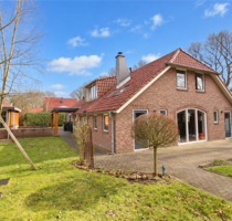 Haus zum Kaufen in Uplengen 449.000,00 € 240 m²