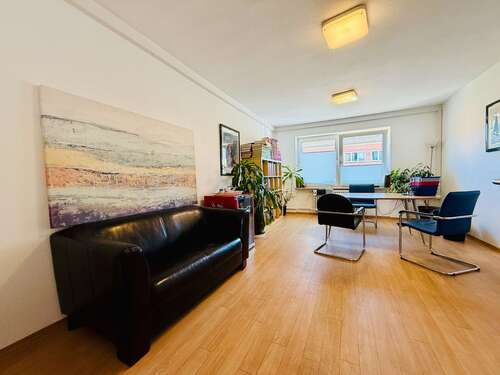 Foto - Büro in Kiel 2.350,00 € 214 m² - 2.350,00&nbsp;EUR Kaltmiete, ca.&nbsp; 214,00&nbsp;m&sup2;