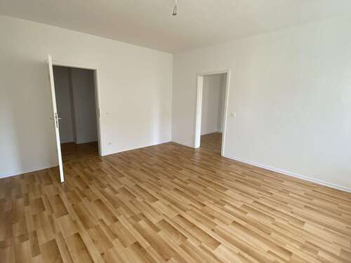 Foto - Wohnung zum Mieten in Groß Schacksdorf-Simmersdorf 323,00 € 66 m²