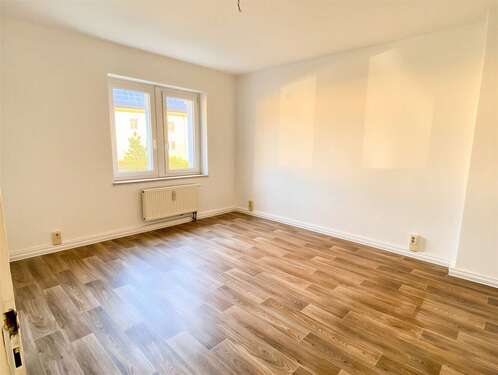 Foto - Wohnung zum Mieten in Groß Schacksdorf-Simmersdorf 389,00 € 79.3 m²