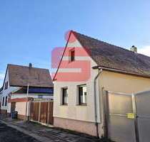 Haus zum Kaufen in Weisenheim am Sand 140.000,00 € 78.43 m²