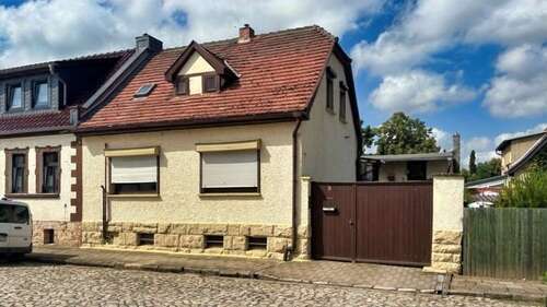 Foto - Haus zum Kaufen in Ditfurt 55.000,00 € 85 m²