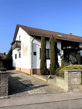 Foto - Haus zum Kaufen in Karlsdorf-Neuthard 585.000,00 € 142 m²