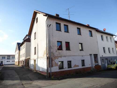 Foto - Haus zum Kaufen in Haina (Kloster) 69.000,00 € 187 m²