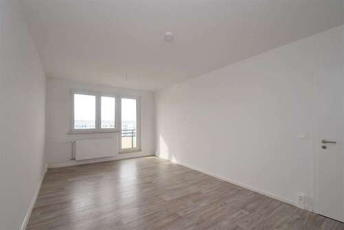 Foto - Wohnung zum Mieten in Halle (Saale) 451,31 € 71.75 m²