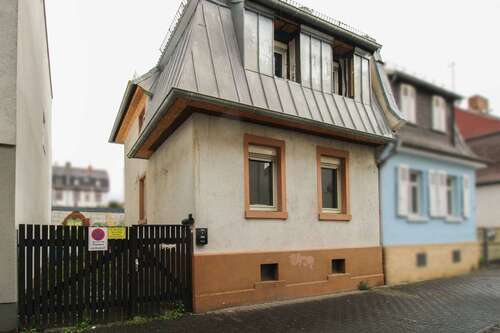 Foto - Haus zum Kaufen in Frankfurt 299.000,00 € 72.96 m²