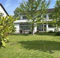 Haus zum Kaufen in Hennef-Zentrum 979.000,00 € 221 m²