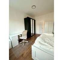 WG-Zimmer in Düsseldorf 690,00 € 13 m²