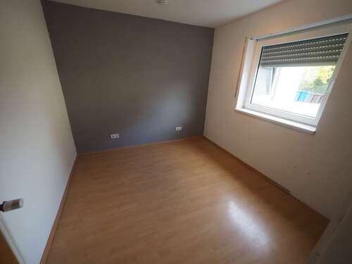 Foto - Haus zum Mieten in Kleinsteinhausen 950,00 € 110 m²