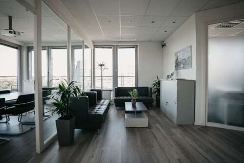Foto - Büro in Hamburg 680,00 € 17 m² - 680,00 EUR Kaltmiete, ca.  17,00 m²