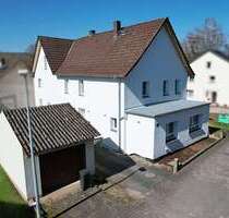 Haus zum Kaufen in Lauenförde 214.000,00 € 174 m²