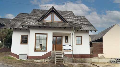 Foto - Haus zum Kaufen in Wiebelsheim 399.000,00 € 232 m²