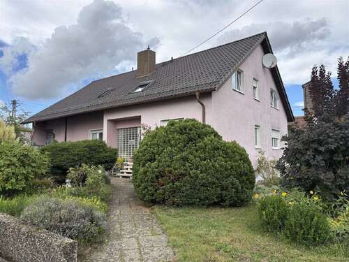 Foto - Haus zum Kaufen in Bechhofen 439.000,00 € 207 m²