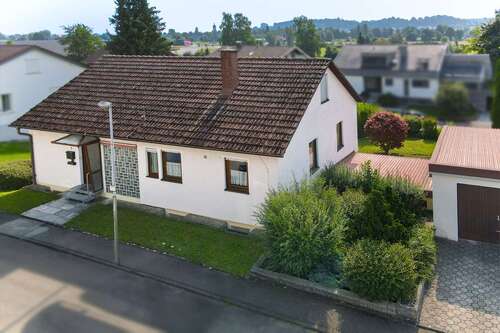 Foto - Haus zum Kaufen in Mengen-Ennetach 269.000,00 € 142 m²