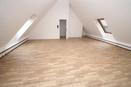 Foto - Wohnung zum Mieten in Altenburg 550,00 € 100.23 m²