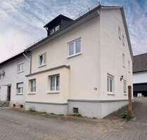 Haus zum Kaufen in Weilrod 220.000,00 € 131.61 m²