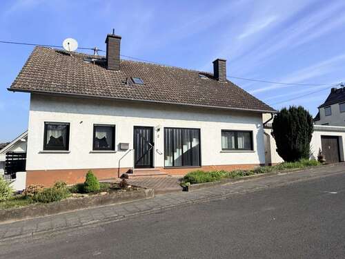 Foto - Haus zum Kaufen in Weitersburg 395.000,00 € 188 m²