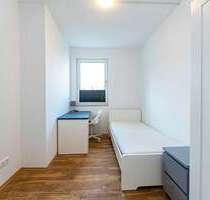 WG-Zimmer in Berlin 700,00 € 10.9 m²