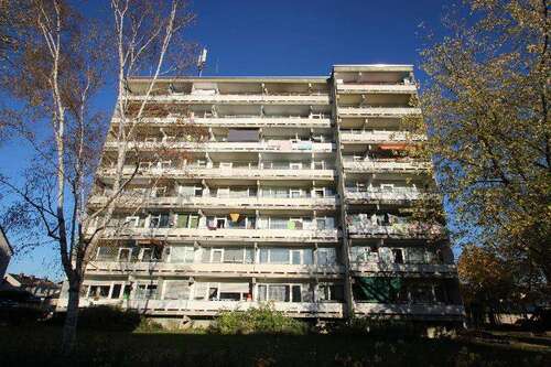 Foto - Wohnung zum Kaufen in Niederkassel 90.000,00 € 73 m²