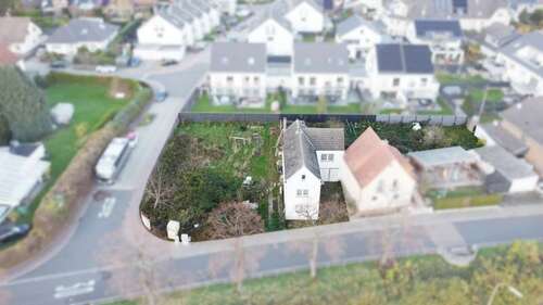 Foto - Grundstück zu verkaufen in Niederkassel 651.000,00 € 1203 m²