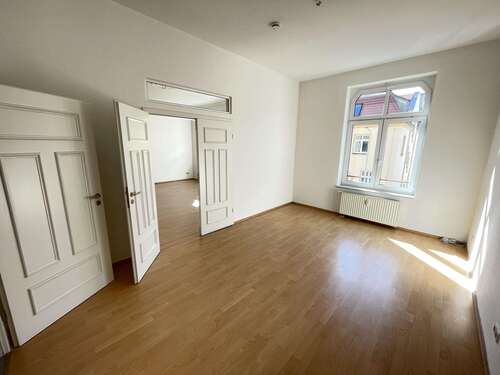 Foto - Wohnung zum Mieten in Zwickau 447,12 € 74.52 m²