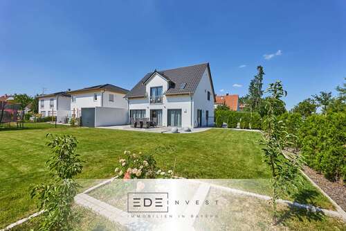 Foto - Haus zum Kaufen in Königsbrunn 1.097.400,00 € 174.4 m²