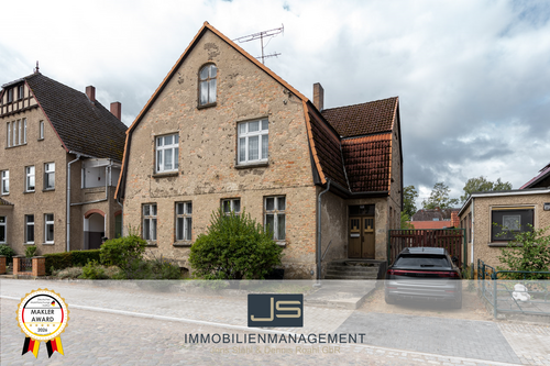 Foto - Haus zum Kaufen in Mirow 95.000,00 € 185 m²
