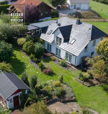 Foto - Haus zum Kaufen in Knüllwald 410.000,00 € 209 m²