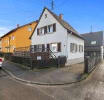 Haus zum Kaufen in Freiburg-Hochdorf 490.000,00 € 240 m²