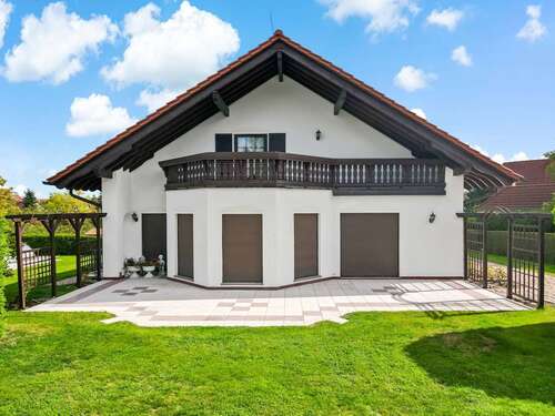 Foto - Haus zum Kaufen in Halle 800.000,00 € 322 m²