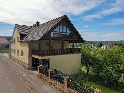 Foto - Haus zum Kaufen in Völklingen 295.000,00 € 181 m²