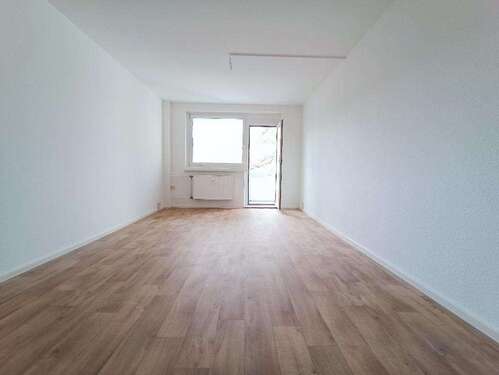 Foto - Wohnung zum Mieten in Bernburg 562,96 € 70.37 m²