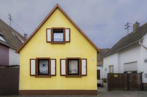 Foto - Haus zum Kaufen in Lingenfeld 329.000,00 € 216 m²