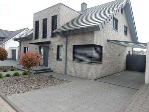 Foto - Haus zum Kaufen in Erftstadt, Nordrhein-Westfalen 895.000,00 € 188.82 m²
