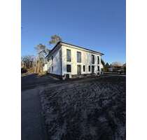 Haus zum Kaufen in Brandenburg - Blankenfelde-Mahlow 570.000,00 € 120 m²