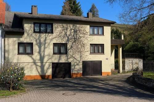 Foto - Haus zum Kaufen in Schleusingen Altendambach 149.000,00 € 182 m²