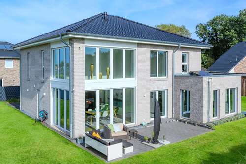 Foto - Haus zum Kaufen in Nützen 829.000,00 € 183 m²