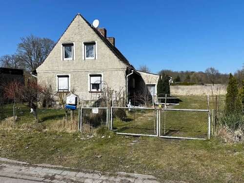 Foto - Haus zum Kaufen in Gardelegen OT Weteritz 69.000,00 € 139 m²