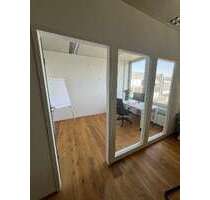 Büro in München 500,00 € 15 m² - 500,00 EUR Kaltmiete, ca.  15,00 m² in München (PLZ: 81929)