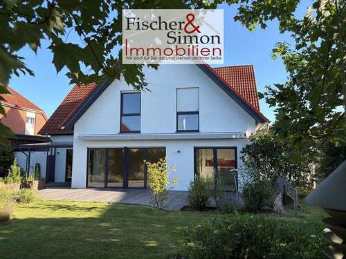 Foto - Haus zum Kaufen in Neustadt 675.000,00 € 217.5 m²