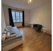 WG-Zimmer in Berlin 700,00 € 14.02 m²