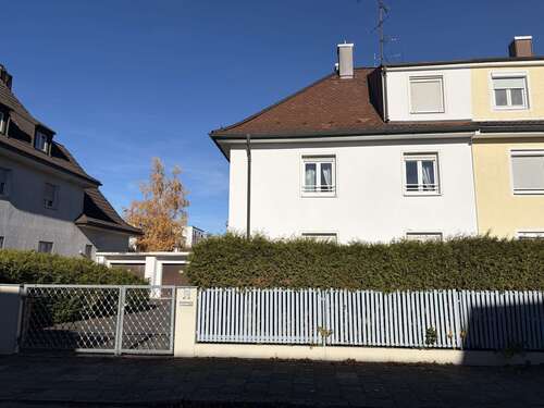 Foto - Haus zum Kaufen in München 970.000,00 € 131 m²