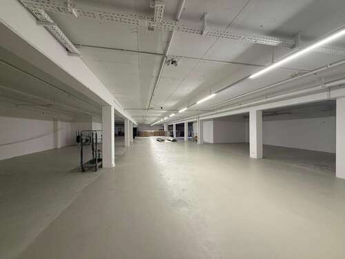 Foto - Halle in Schwieberdingen 4.000,00 € 800 m²