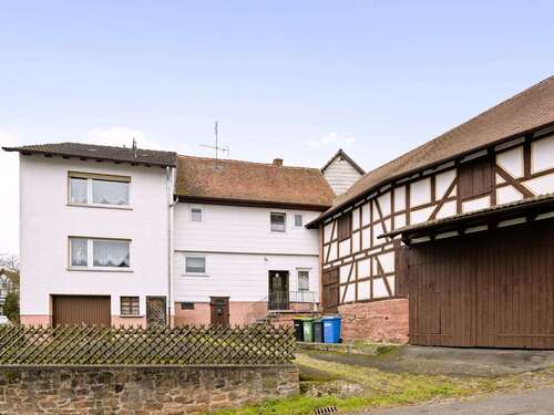 Foto - Haus zum Kaufen in Kirchhain 110.000,00 € 100 m²