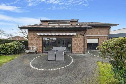Foto - Haus zum Mieten in Nettetal 1.800,00 € 237 m²
